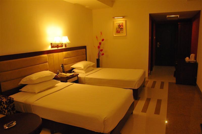 Rr Inn Palayankottai Екстериор снимка