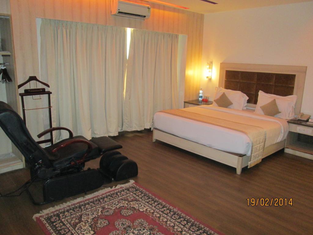 Rr Inn Palayankottai Стая снимка